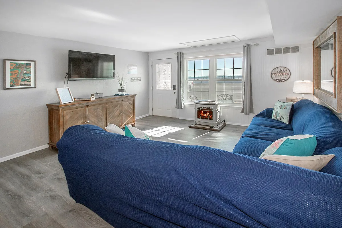 Building Photo - 1101 E Brigantine Ave #4