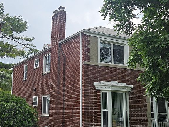 3rd image of 1798 Northwest Blvd APT C