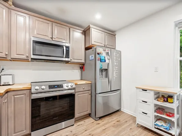 50-52 Cypress St, Rochester, NY 14620