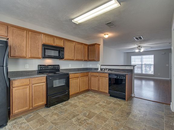 5th image of 316 Stewarts Landing Cir