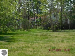 407 Tawas St, East Tawas, MI 48730