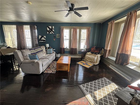 2nd image of 101 W Woodyard Ave