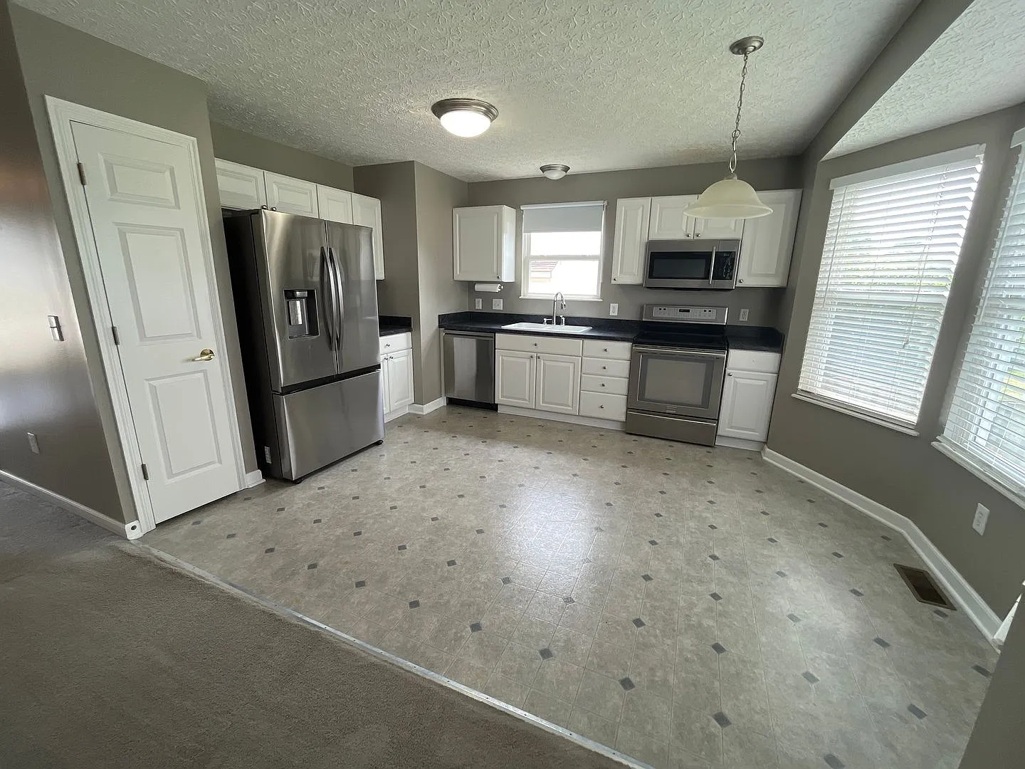 3 bedroom, 2 bathroom single story home in Pickerington — Photo 3
