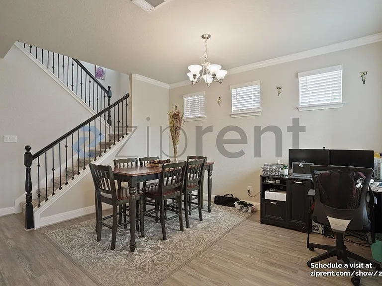 6611 Gentry Farm — Photo 2