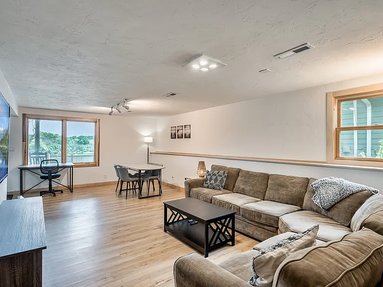 Medicine Lake Dr W — Photo 8