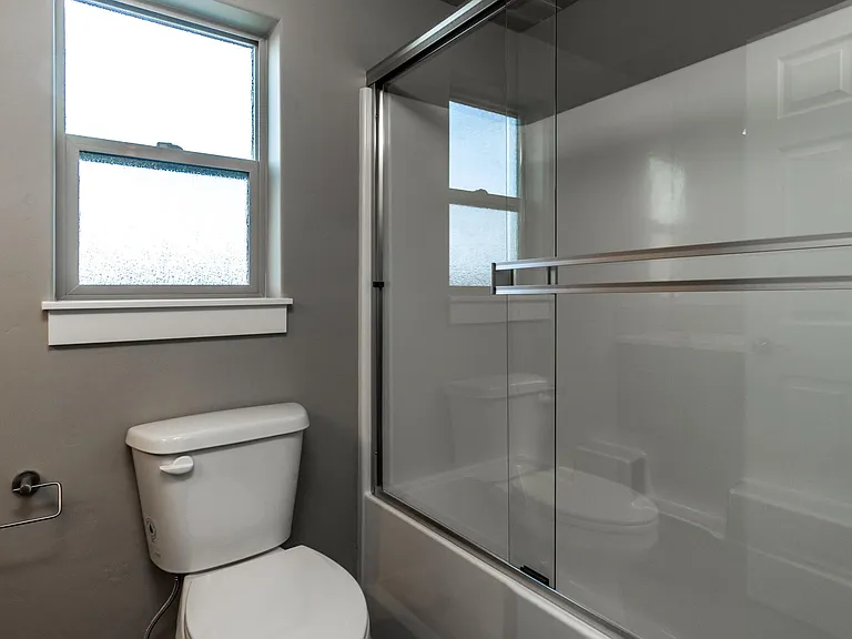 20500 Empire Ave — Photo 16