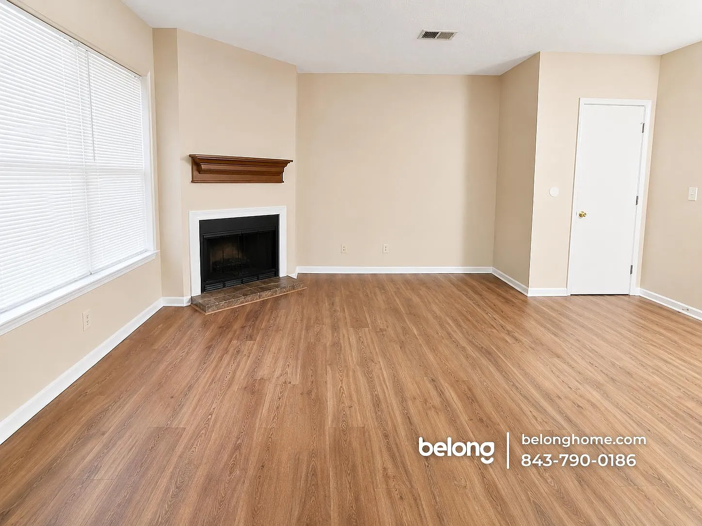 2 bed, 1.5 bath, 1042 sqft, $1,275 — Photo 3