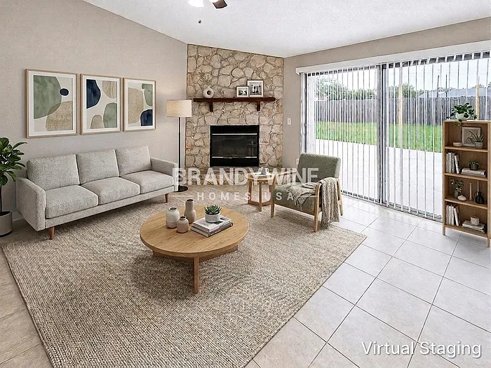 4 bed, 2.0 bath, 1665 sqft, $2,163 — Photo 3