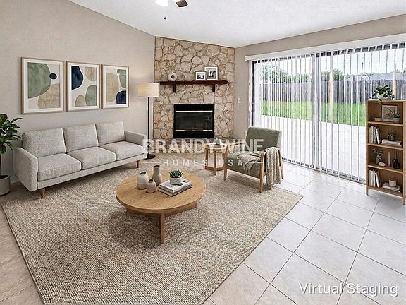 3rd image of 616 Pembridge Dr W