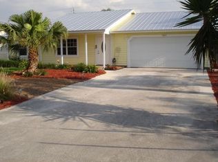 8040 SE Crossrip St, Hobe Sound, FL 33455
