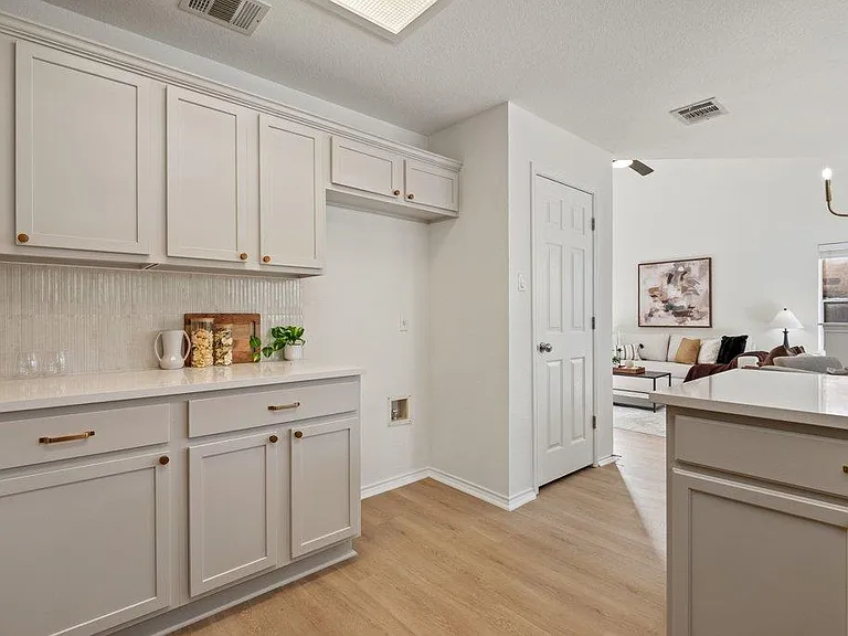 11416 Dog Leg Dr — Photo 8