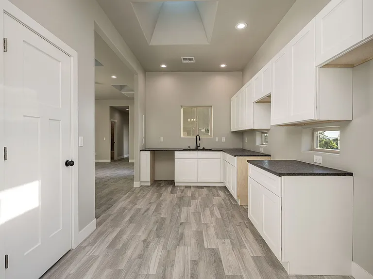 2920 Fairway Dr — Photo 7