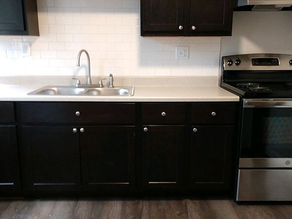 2nd image of 381-395 Carpenter St #920