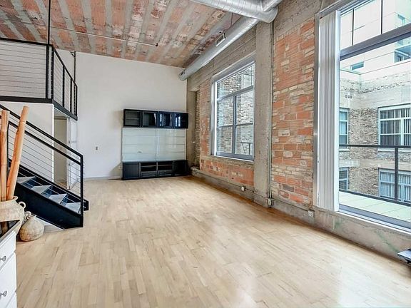 3rd image of 521 7th St S #605