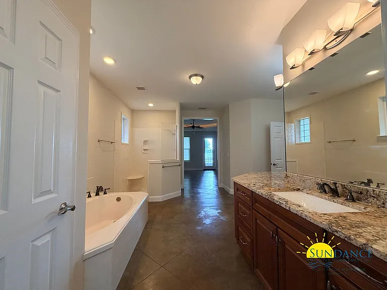 249 Beachview Dr — Photo 18
