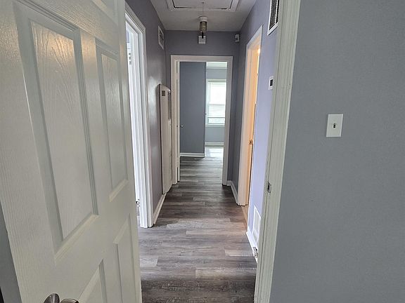 5th image of 4753 Berta Rd