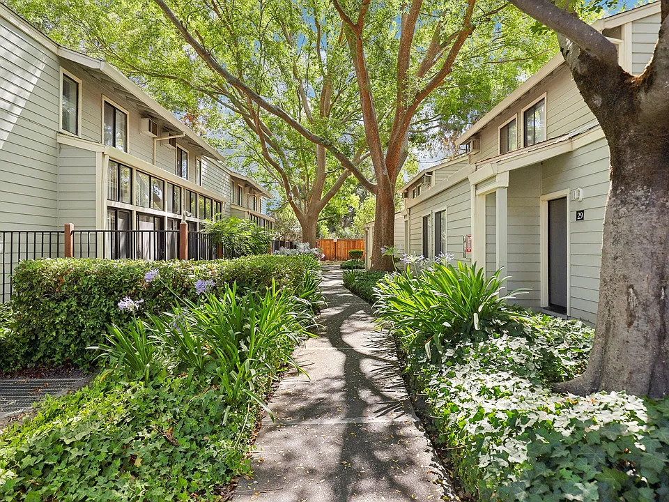Le Tournesol Apartments