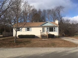 1 Oak St, Coventry, RI 02816