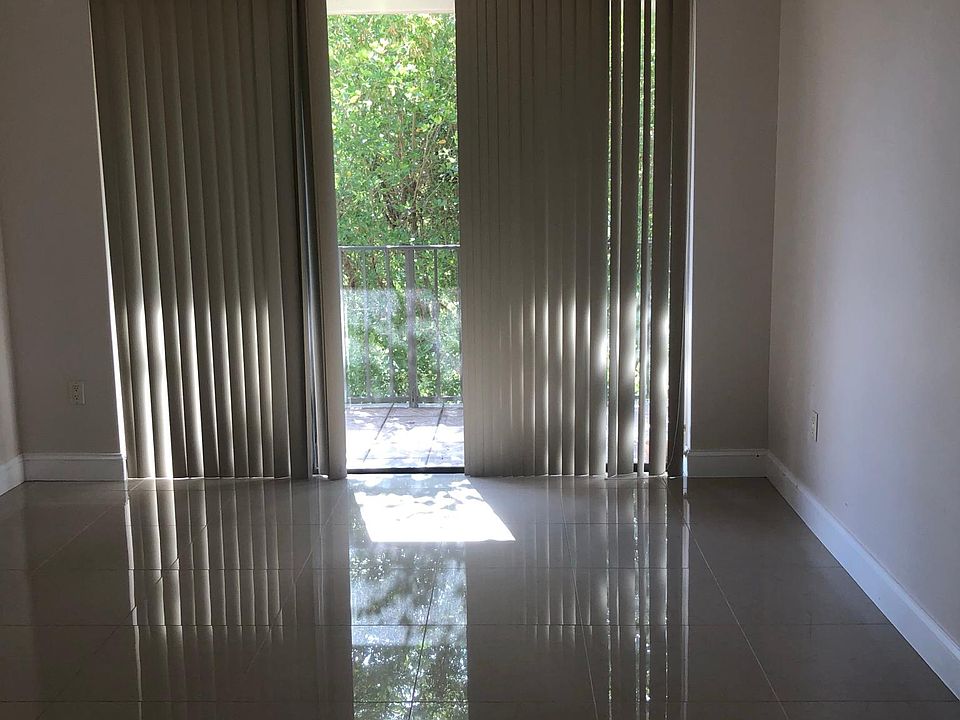 1st image of 13000 SW 92nd Ave APT B408