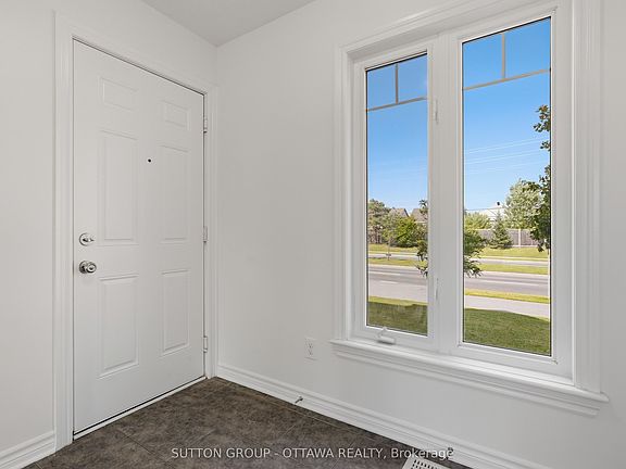 5th image of 2563 Longfields Dr