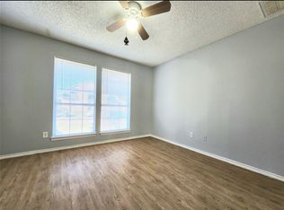 2411 Summer Place Dr, Arlington, TX 76014