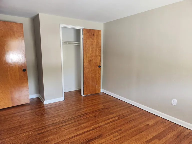 1017 S Broadview Blvd #4 — Photo 6