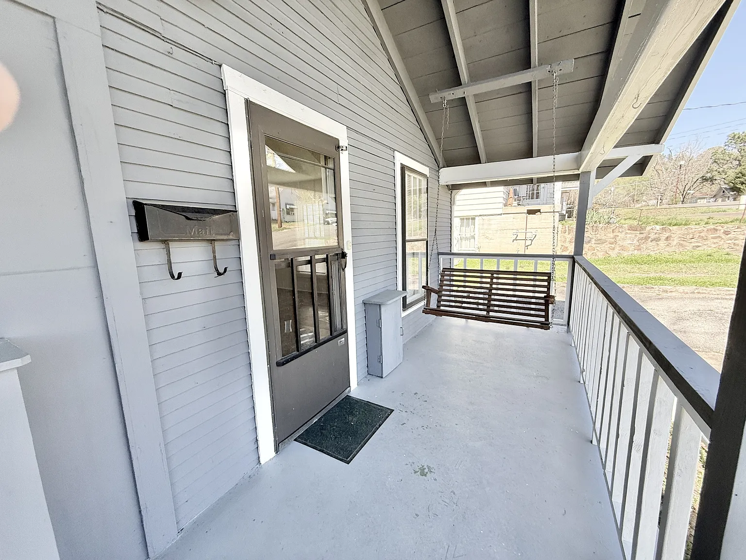 305 Beard Street - 1 — Photo 4