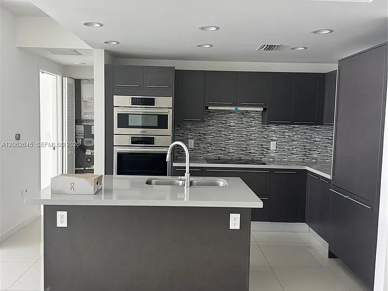 7825 NW 107th Ave #219 — Photo 4