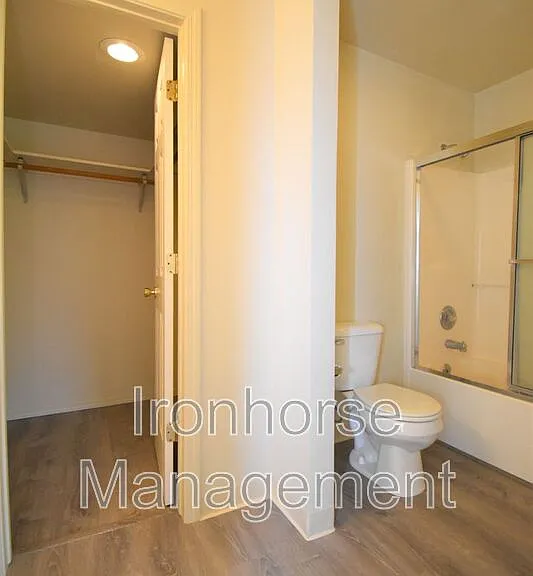 509 N Hunters Way — Photo 6