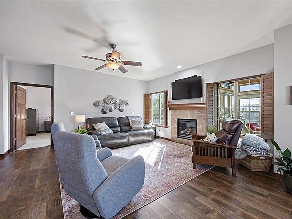 4th image of 1659 Clifford Ln