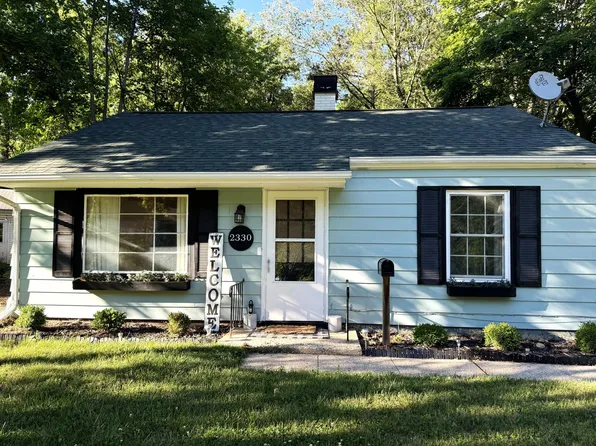 2330 Hillsdale Ave, Kalamazoo, MI 49006