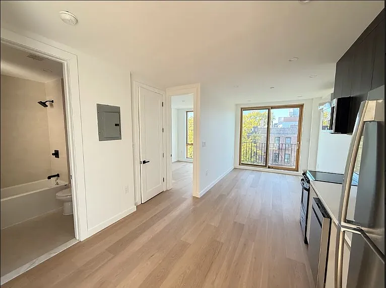 3216 Glenwood Rd #C5 — Photo 1