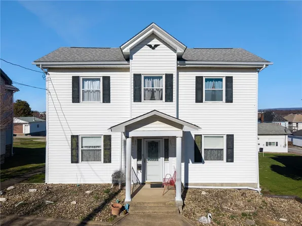 608 W Smithfield St, Mount Pleasant, PA 15666