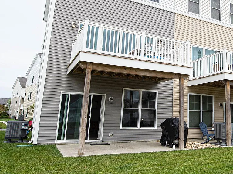 13002 Bowline Ln #5 — Photo 32