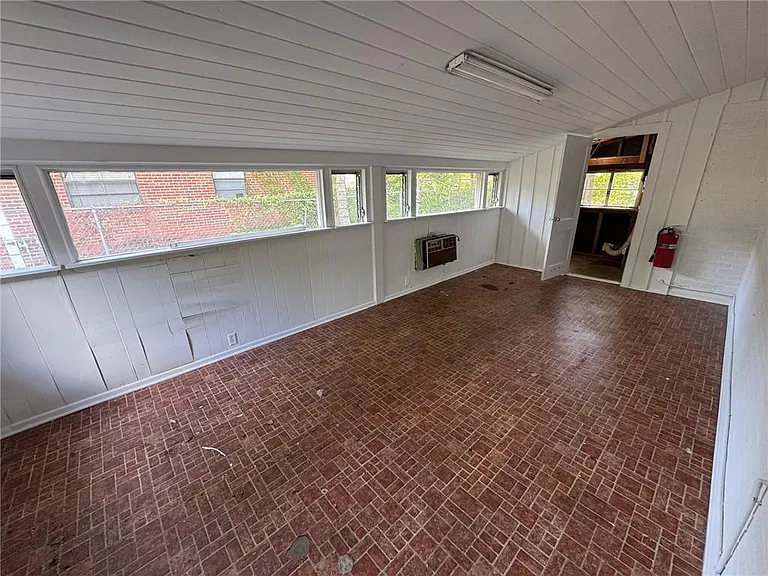 713 Iris Ave — Photo 17