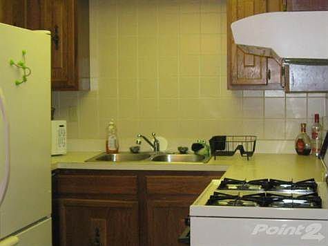 ALL APPLIANCED GALLEY KTICHEN