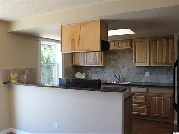 5th image of 2807 SE Glenn St