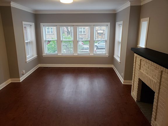3rd image of 4125 W Barry Ave