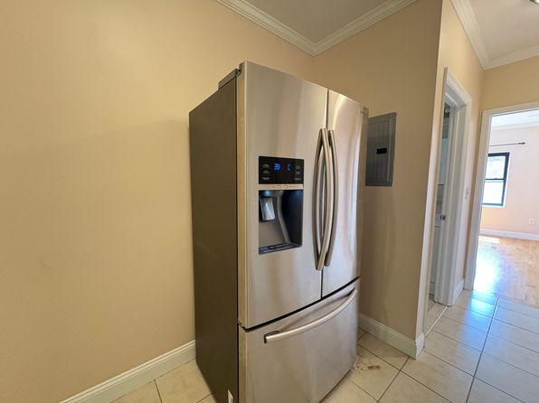 180 Ferry St #1A