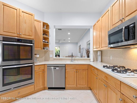 3rd image of 723 Cable Beach Ln