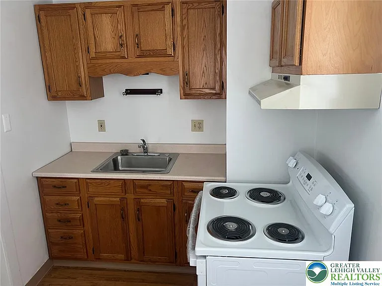 431 Maple St — Photo 7