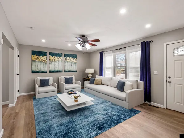 7347 S 72nd Ave, La Vista, NE 68128