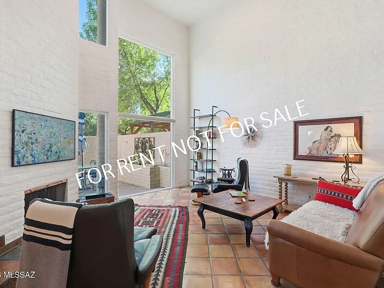 2824 E Sierra Vista Rd — Photo 7