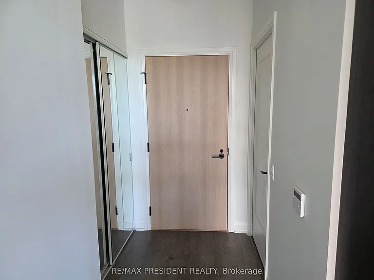 60 George Butchart Dr #112 — Photo 6