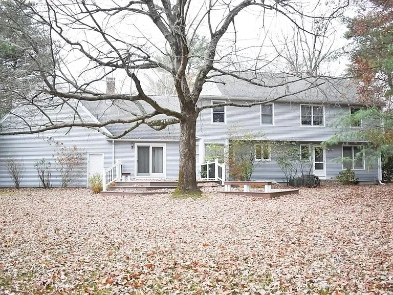 6 Stonegate Cir — Photo 2