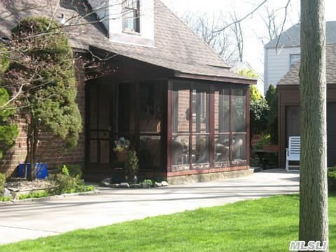 2nd image of 1535 Kenneth Ave