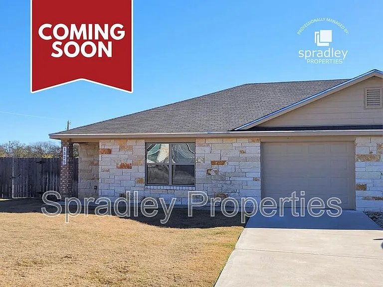 1525 Chance Ct — Photo 1