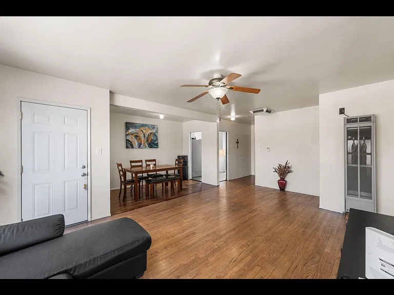 44246 Foxton Ave — Photo 1