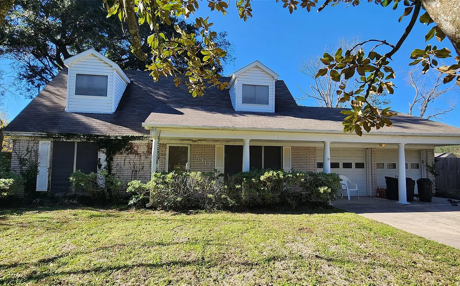 3 bed, 2.0 bath, 1729 sqft, $2,400 — Photo 2