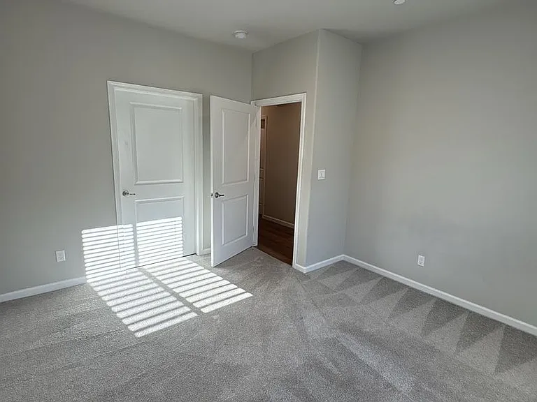 514 S Summit St #101-103 — Photo 14